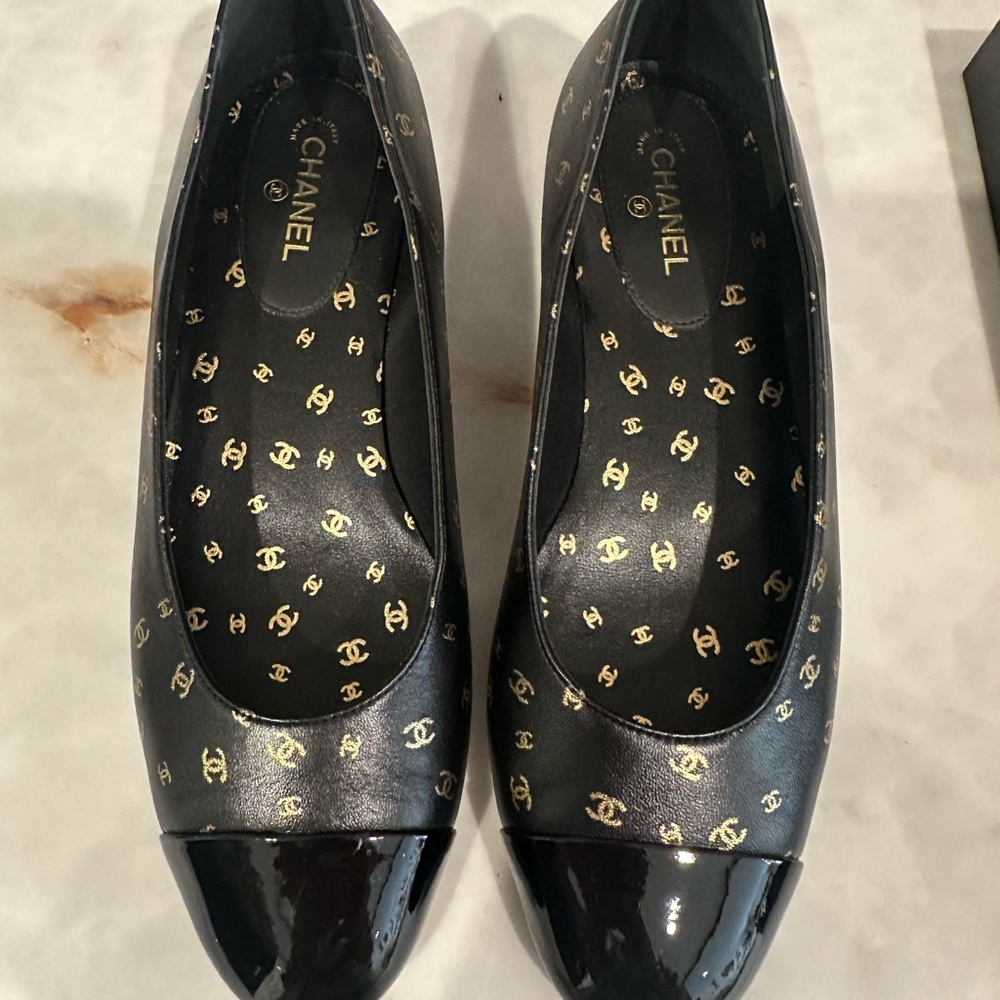 Chanel Black and Gold Flats